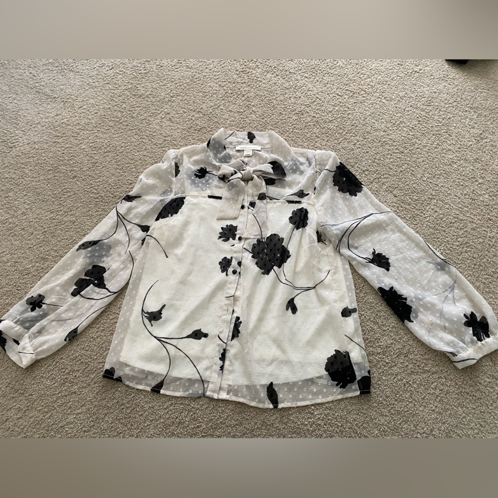 Monteau Black and White Floral Top